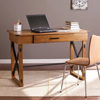 Bureau en pin vieilli à hauteur réglable