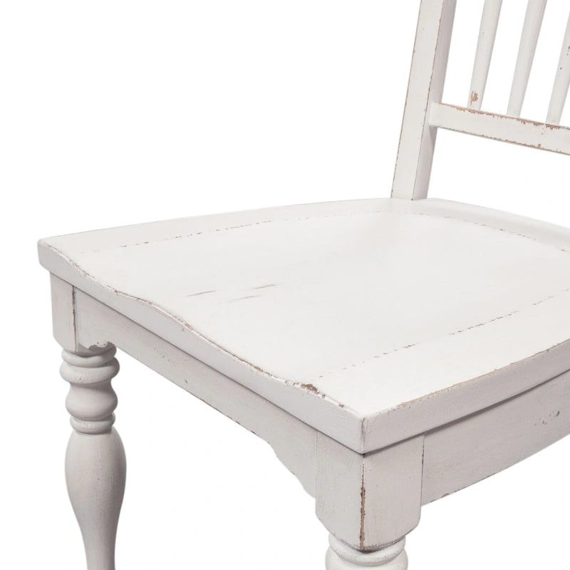 Chaise d'appoint à dossier à barreaux en bois patiné blanc antique (lot de 2)